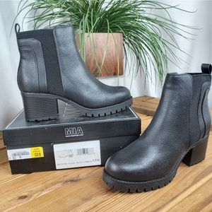 NWT MIA Noland Catheryne Black Ankle Boots Sz. 9.5